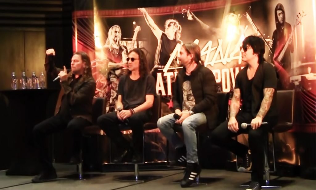 Grupo Maná pide mar para Bolivia y hasta entrega una «solución»