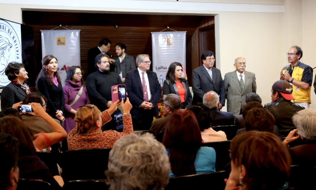 Presentan programa de fomento a la lectura en el Día de la Literatura y las Letras Paceñas