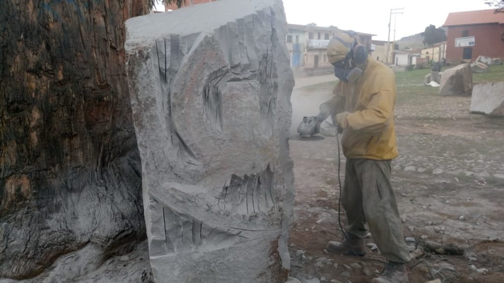20 escultores participan en el Primer Encuentro Plurianual de Escultura en Piedra