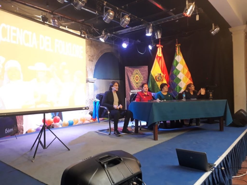 Desarrollan curso internacional de análisis y evaluación de danza escénica