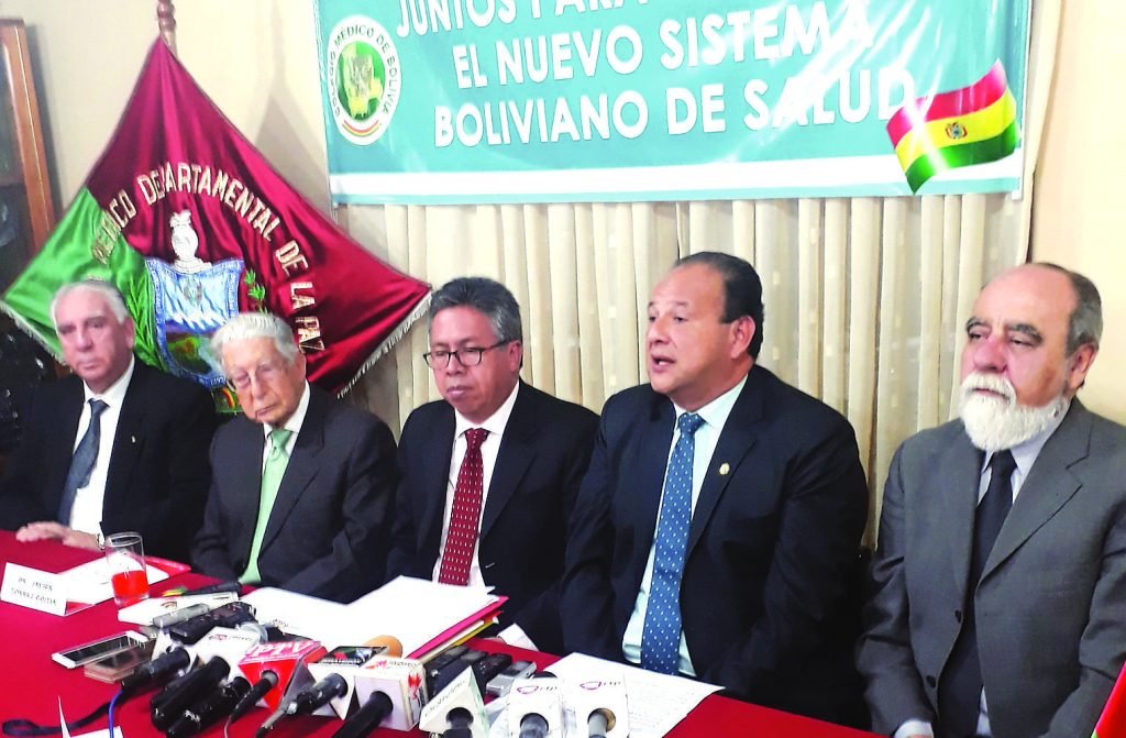 Médicos de Bolivia suspenden paro médico y reanudan servicios a partir de este miércoles
