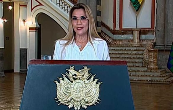 Áñez anuncia ampliación de cuarentena y Bono Universal