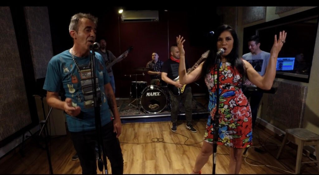 De Soundmelier lanza su versión del tema «Lágrimas de Amor» junto a La Charo de Tonolec