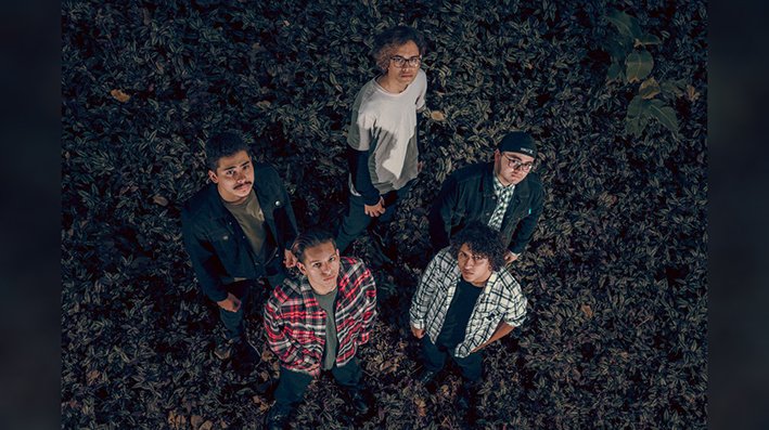 Desde Colombia, Sin Dicción lanza ‘S.A.M.’, una canción visceral que expone los daños de una relación fallida