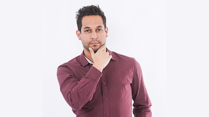 El cantante peruano Jonatan Rojas, la voz de la banda sonora de la teleserie «Luz de Luna»