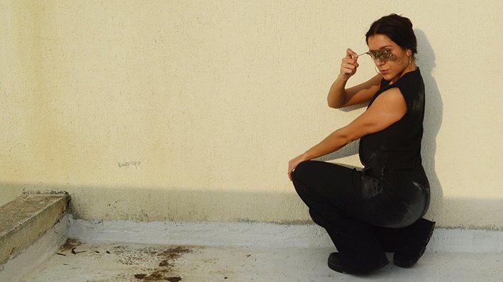 La cantante y compositora chilena Carol Antonia presenta su sencillo «Vuela Pajarillo»