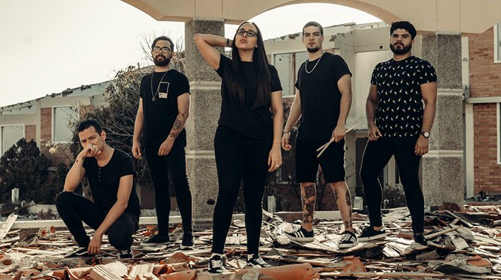 La banda colombiana de rock Back 2 School lanza «Karma», un disco de sentimientos, emociones y vivencias