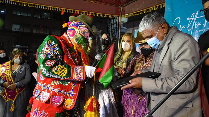 Entregan proyecto de ley municipal para declarar Patrimonio Cultural al Ch’uta