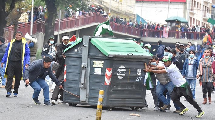 Maestros urbanos rompen diálogo con el Ministerio de Educación por ítems y presupuesto