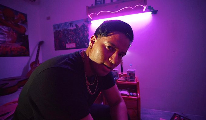 El artista ecuatoriano radicado en New York, Patrick Jaime, presenta su nuevo single promocional “Violeta”