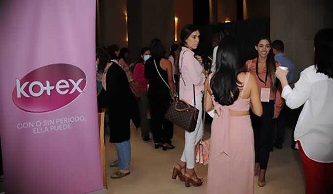 Kotex impulsa el empoderamiento femenino con el movimiento ‘Woman Rocks’