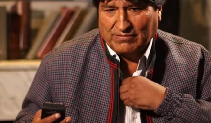 Evo Morales perdió el celular y moviliza a toda la Policía en busca del teléfono