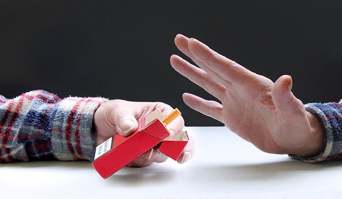 Fumar genera cerca de 36 enfermedades; policlínica recibe pacientes para abandonar la adicción