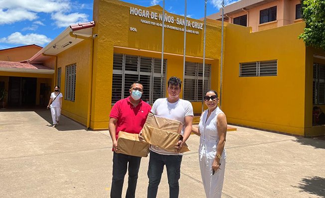 Nacional Seguros entrega material escolar al Hogar de Niños Santa Cruz y Proyecto Don Bosco