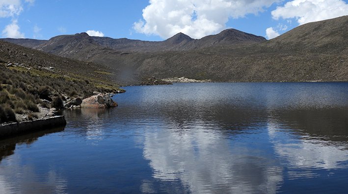 La UPB firma alianza internacional con el SEI para enfrentar los desafíos de la gestión del agua en Bolivia