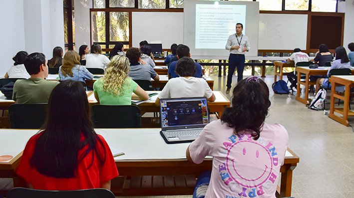 UPSA ofrece un moderno programa de menciones para sus estudiantes
