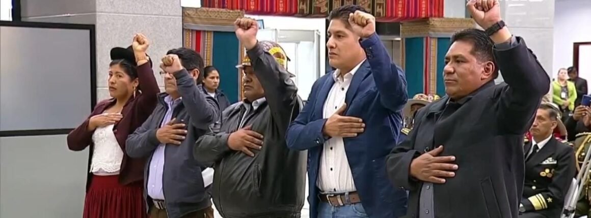 Presidente Arce cambia a cinco ministros de su gabinete