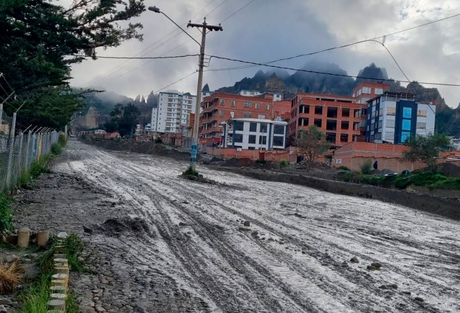 Arias compromete puesto laboral para la esposa del obrero fallecido en la riada