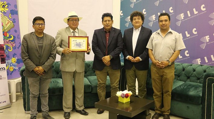 La Cámara del Libro de Cochabamba reconoce aporte de la Fundación Cultural del BCB a la cultura y literatura boliviana