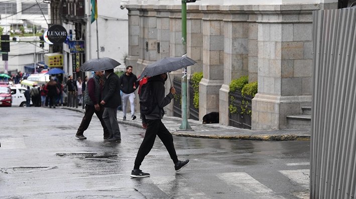 Activan alertas Naranja por lluvias y tormentas eléctricas en ocho departamentos