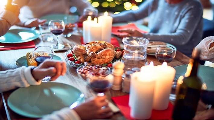 Fiestas fin de año: descubre cómo el mindful eating te ayuda a disfrutar de la comida sin excesos