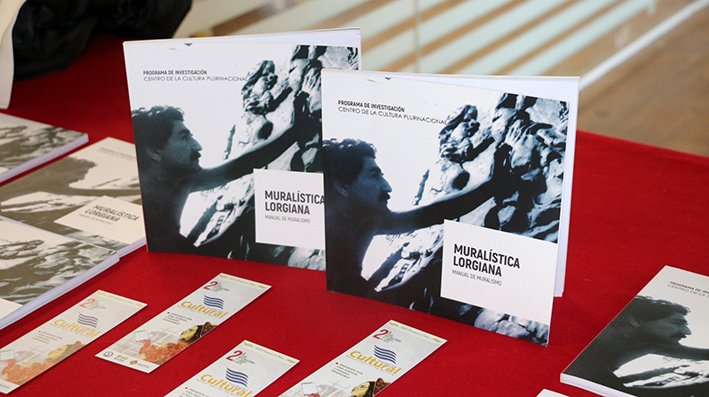 Colectivo artístico El Alto presentó el libro «Muralística Lorgiana»