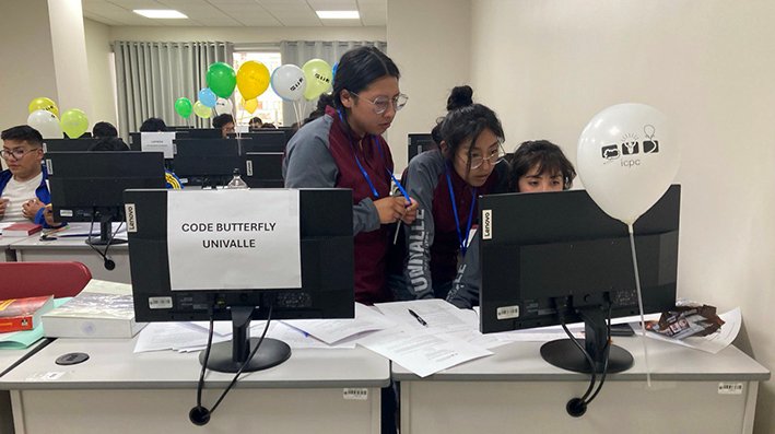 OFBI celebra el Día Internacional de la Mujer con competencia de programación, charlas y talleres para empoderar a mujeres en tecnología