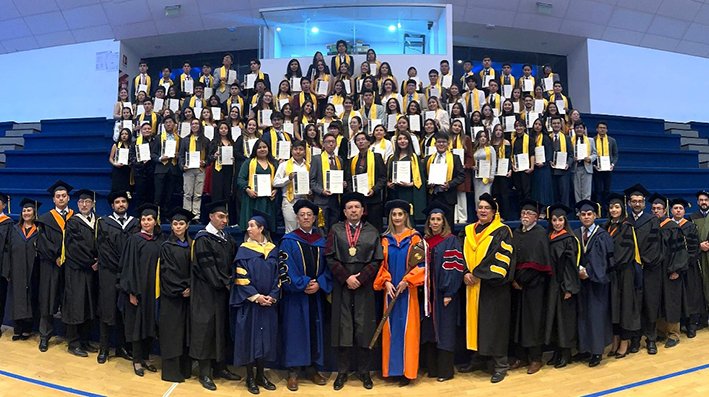 98 Líderes del Futuro: UPB La Paz rinde homenaje al talento y a la excelencia académica con visión global