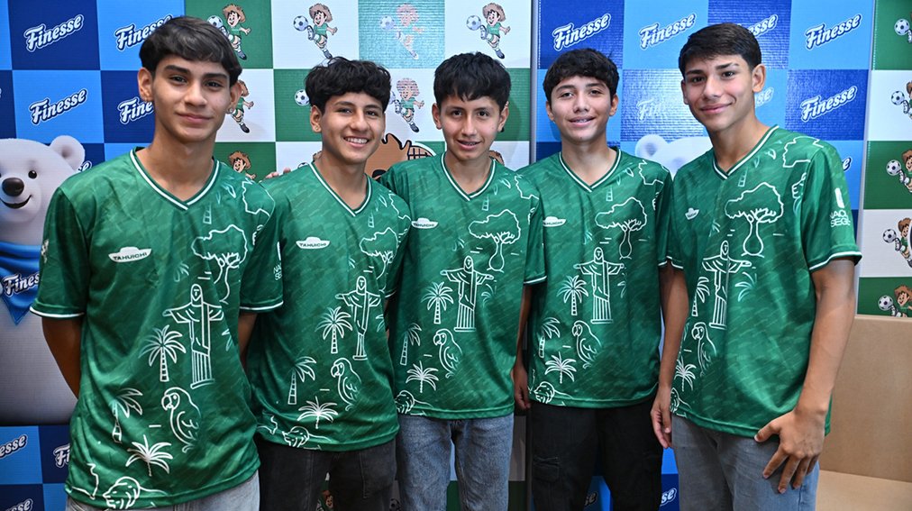 Finesse y la Academia Tahuichi Aguilera se unen para fortalecer el deporte juvenil boliviano