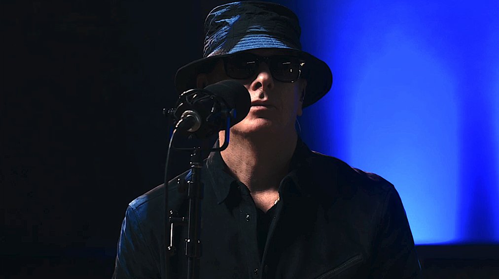 Aviónica estrena “Sale el sol (En vivo)”