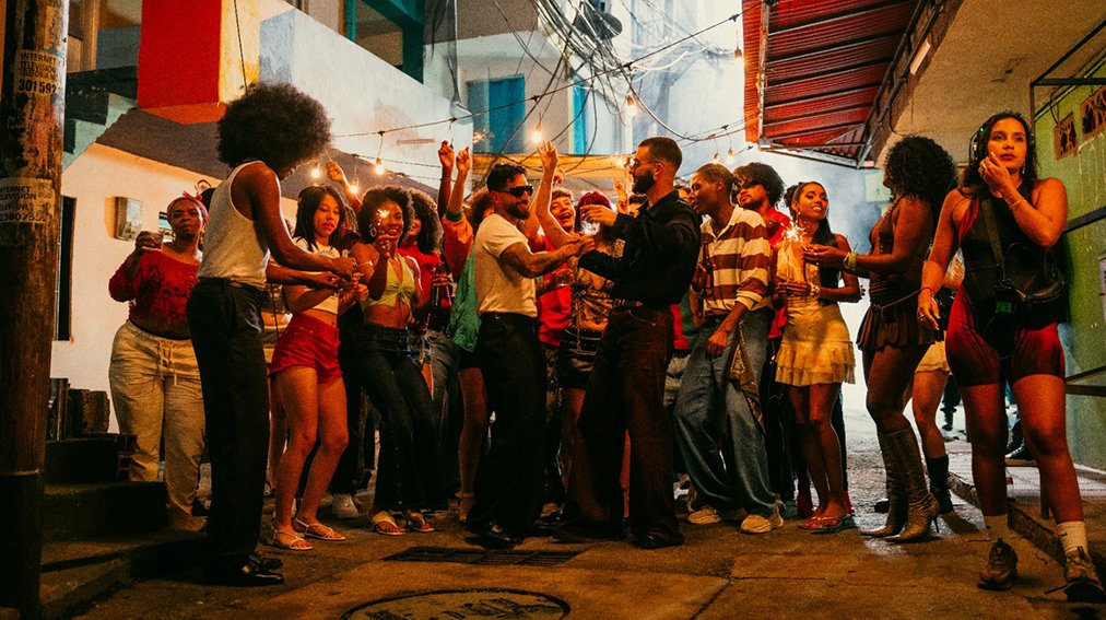 Manuel Turizo y Maluma presentan “Apambichao”