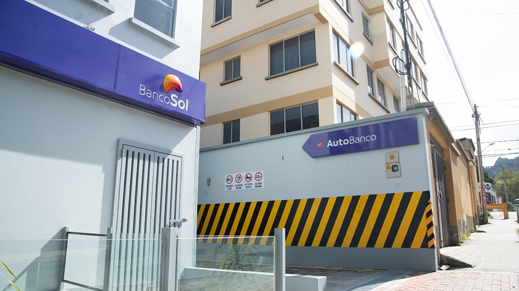 BancoSol inaugura su primera agencia con autobanco en Achumani