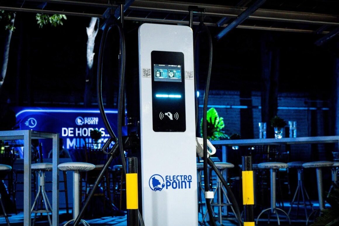 Huawei y DMC inauguran la primera estación eléctrica vehicular con tecnología integral Huawei en Latinoamérica