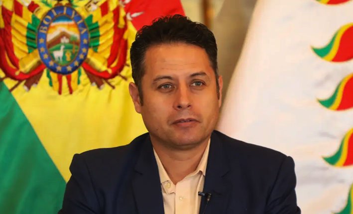 Lara desafía a Paz a convertir la rebaja salarial en una ley y cuestiona el fondo para pacientes