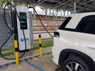 Huawei impulsa la infraestructura necesaria para acompañar el crecimiento de la movilidad eléctrica en Bolivia