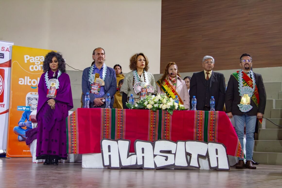 Artesanos de ocho departamentos de Bolivia construyen una agenda nacional para fortalecer y proteger la Alasita