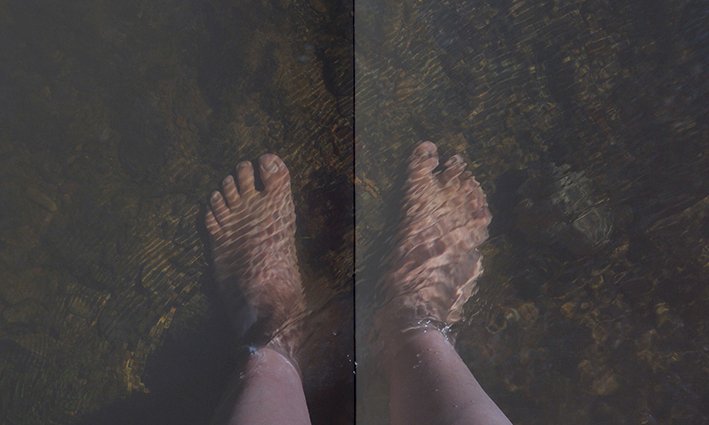 «Bebiendo Mercurio»: Cuatro artistas paceñas exponen sobre el impacto de la minería en el agua y el territorio